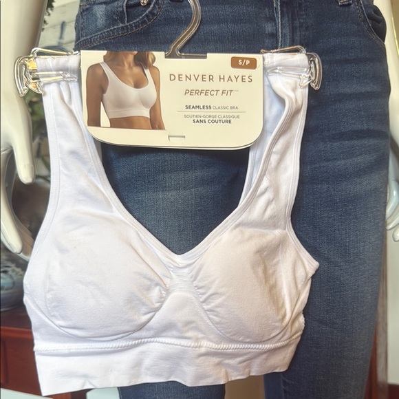 Denver Hayes Other - NWT size small Denver Hayes White Comfort Bra Wireless Design